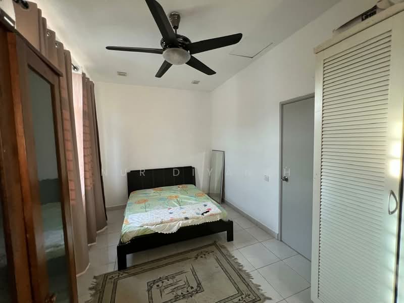 Rumah Teres 2 Tingkat untuk Dijual di Setia Tropika (Johor Bahru) - Nur Diyanah - Bedroom - PropertyGuru.com.my