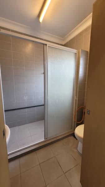 2-storey Terraced House for Sale in Bandar Kinrara Seksyen 9 (Bandar Kinrara) - Michiall Lee - Bathroom - PropertyGuru.com.my