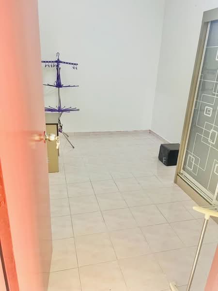 Rumah Flat untuk Disewa di Flat PKNS Section 7 - Erin Yusof - Interior - PropertyGuru.com.my