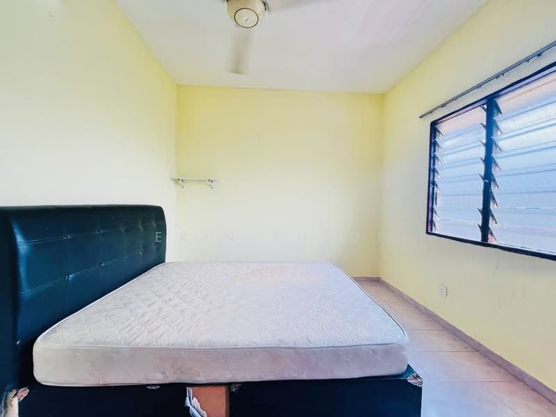 Flat for Rent at Flat PKNS Section 7 - Erin Yusof - Bedroom - PropertyGuru.com.my