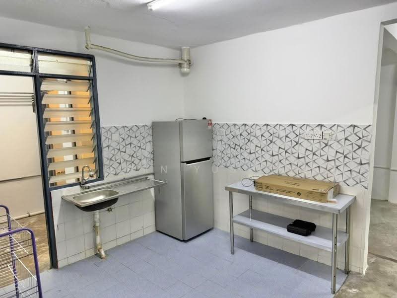 Rumah Flat untuk Disewa di Flat PKNS Section 7 - Erin Yusof - Kitchen - PropertyGuru.com.my