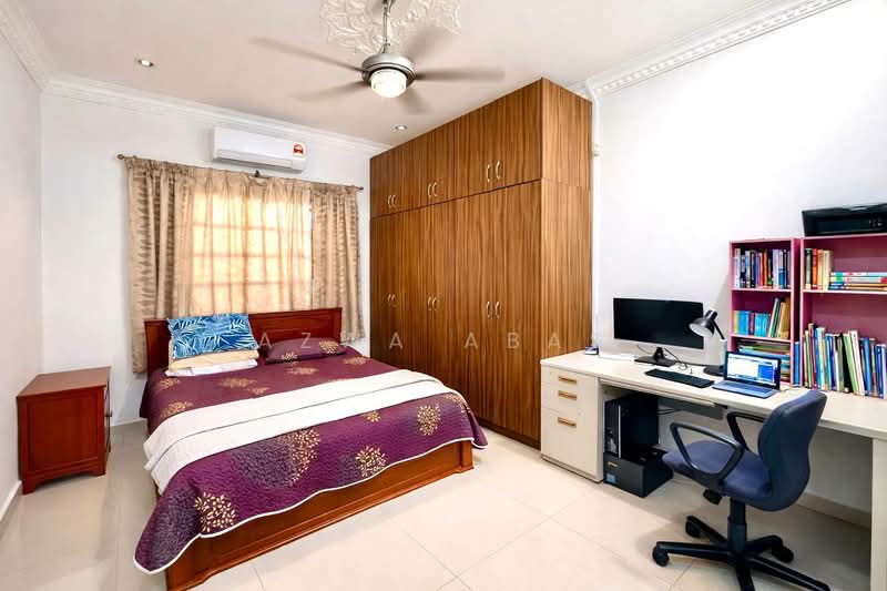 1-storey Terraced House for Sale in Subang Jaya (Selangor) - Azwa Abas - Bedroom - PropertyGuru.com.my