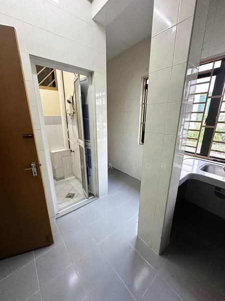 2-storey Terraced House for Sale in Permas Jaya (Johor) - Vinna Loh - Bathroom - PropertyGuru.com.my