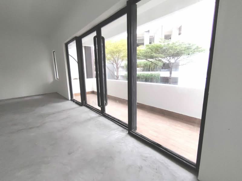Rumah Flat untuk Disewa di Taman Molek - Vinna Loh - Balcony - PropertyGuru.com.my