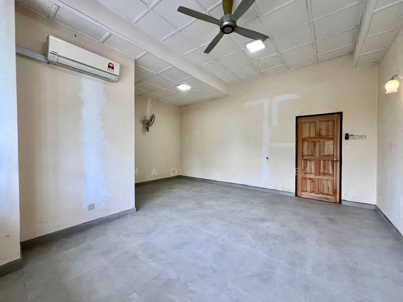 2-storey Terraced House for Sale in Kajang (Selangor) - Ahmad Fadlee - PropertyGuru.com.my