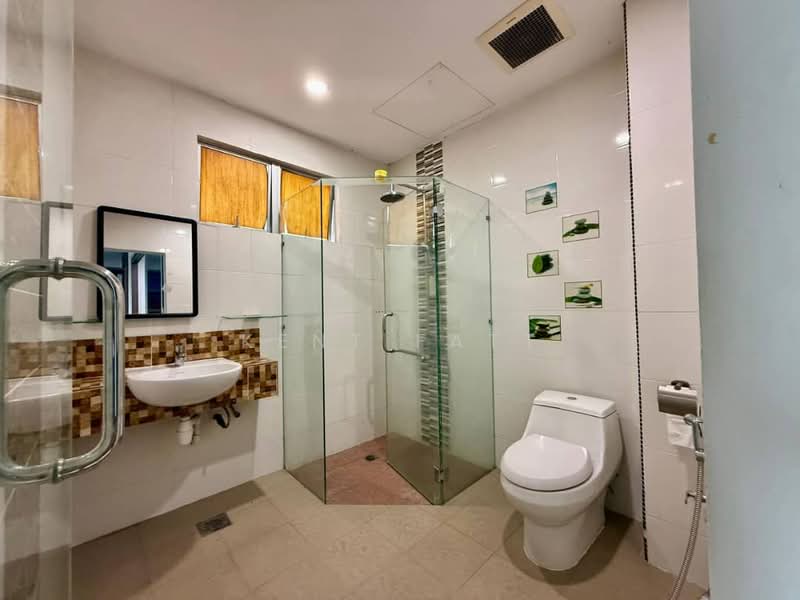 Bungalow for Sale in Kota Emerald (Rawang) - Kent Fatt - Bathroom - PropertyGuru.com.my