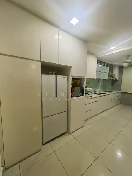 Condominium for Sale at Aston Kiara 3 - Ridhwan Rahman - Kitchen - PropertyGuru.com.my