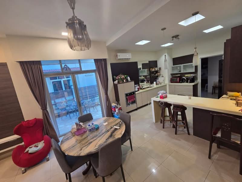 2.5-storey Terraced House for Rent in Ambang Botanic (Klang) - Zackinn Hoi - Kitchen - PropertyGuru.com.my