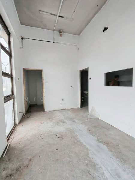 Shop / Office for Rent in Taman Molek (Johor Bahru) - Michelle He - Interior - PropertyGuru.com.my