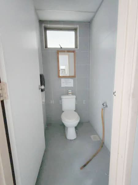 Shop / Office for Rent in Taman Molek (Johor Bahru) - Michelle He - Bathroom - PropertyGuru.com.my