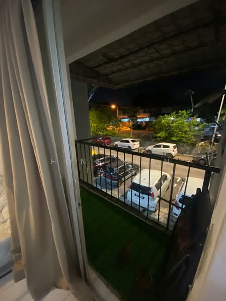 Rumah Flat untuk Disewa di Taman Daya - Jalan Pinang 3, 4 - Hong Xuan Tang - Balcony - PropertyGuru.com.my