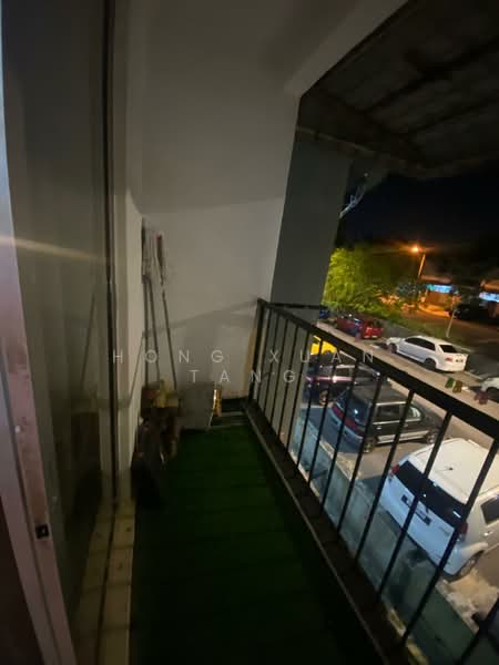 Rumah Flat untuk Disewa di Taman Daya - Jalan Pinang 3, 4 - Hong Xuan Tang - Balcony - PropertyGuru.com.my
