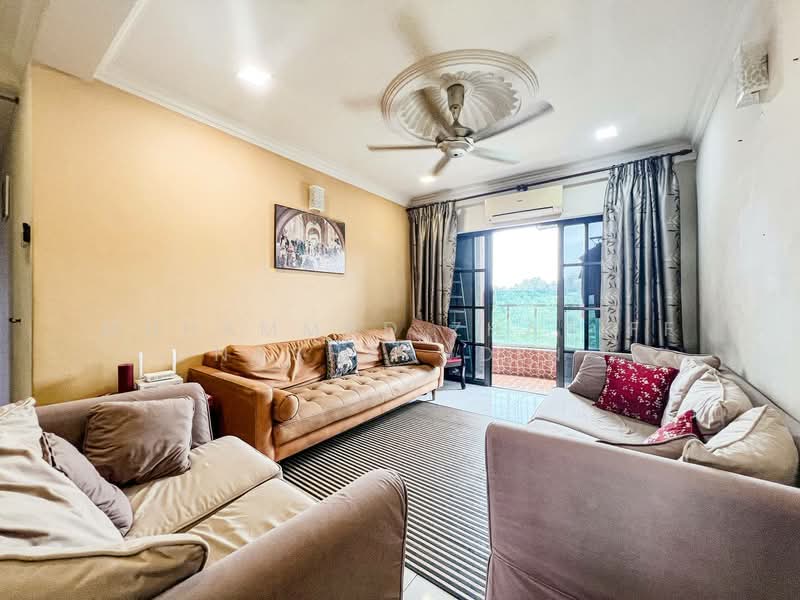 Pangsapuri untuk Dijual di Pangsapuri Permata - Muhammad Zhariff Nasharudin - Living Room - PropertyGuru.com.my