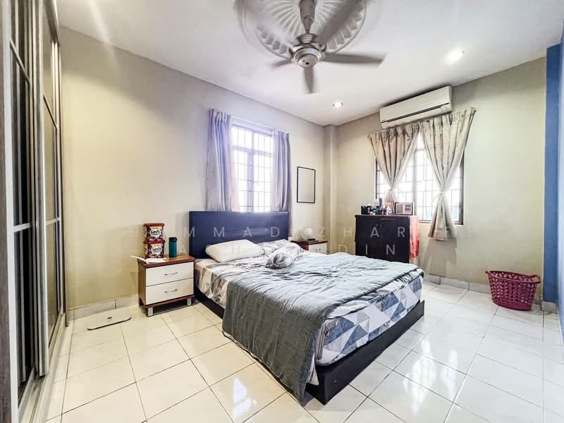 Pangsapuri untuk Dijual di Pangsapuri Permata - Muhammad Zhariff Nasharudin - Bedroom - PropertyGuru.com.my
