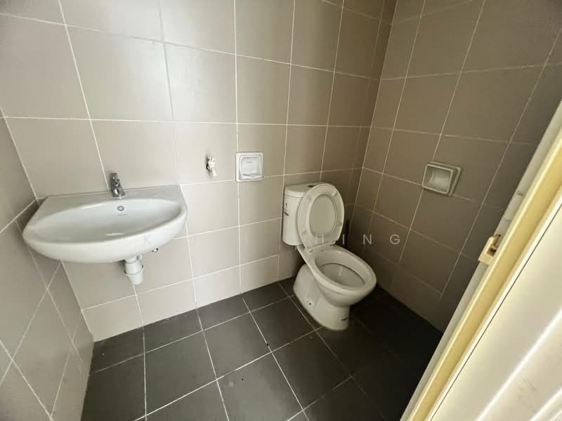 Rumah Teres 2 Tingkat untuk Dijual di Taman Desa Tebrau (Tebrau) - Keith Ching - Bathroom - PropertyGuru.com.my
