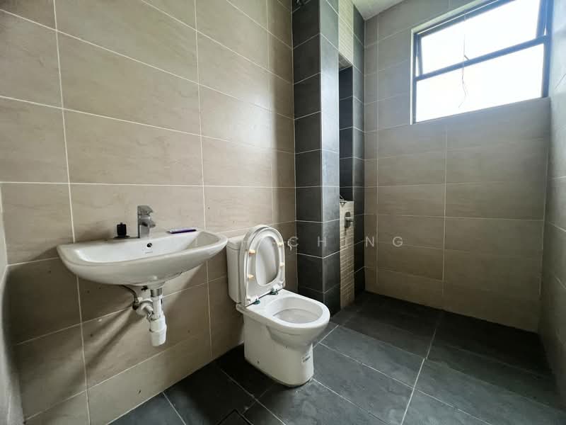 Rumah Teres 2 Tingkat untuk Dijual di Taman Desa Tebrau (Tebrau) - Keith Ching - Bathroom - PropertyGuru.com.my