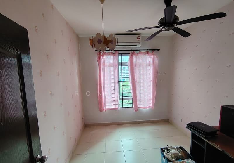 Condominium for Sale at Villa Park - Ron Liew - Bedroom - PropertyGuru.com.my