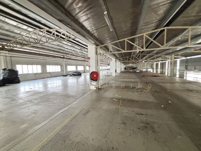 Warehouse for Rent in Sungai Buloh (Selangor) - Lee Kah Shing - Interior - PropertyGuru.com.my