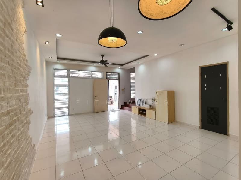 2-storey Terraced House for Sale in Taman Setia Indah (Tebrau) - Keith Wong - Living Room - PropertyGuru.com.my