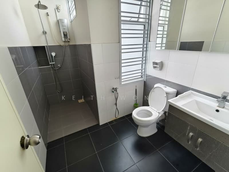 2-storey Terraced House for Sale in Taman Setia Indah (Tebrau) - Keith Wong - Bathroom - PropertyGuru.com.my