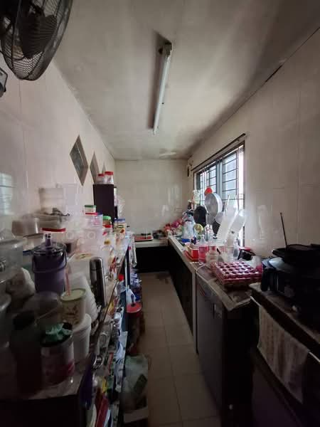 Rumah Teres 1 Tingkat untuk Dijual di Taman Ungku Tun Aminah (Skudai) - Boon Hau Lee - Kitchen - PropertyGuru.com.my