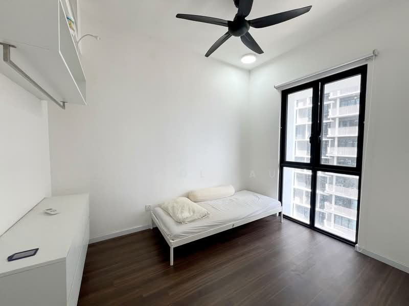 Kondominium untuk Dijual di Vertu Resort - Carol Lau - Bedroom - PropertyGuru.com.my