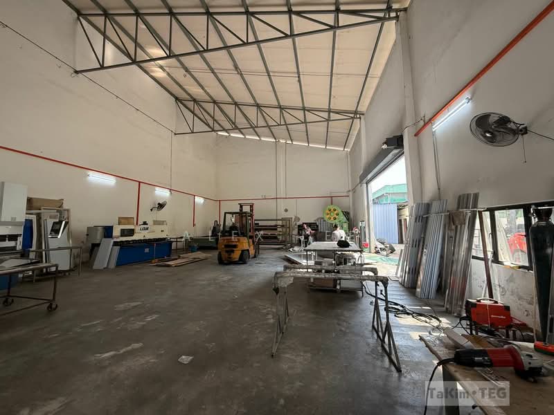 Warehouse for Rent in Kapar (Selangor) - Alex Lee - Interior - PropertyGuru.com.my