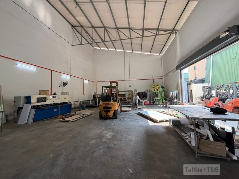Warehouse for Rent in Kapar (Selangor) - Alex Lee - Interior - PropertyGuru.com.my