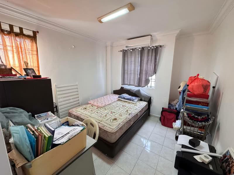 Pangsapuri untuk Dijual di Desa Skudai Apartment - Keith Ching - Bedroom - PropertyGuru.com.my