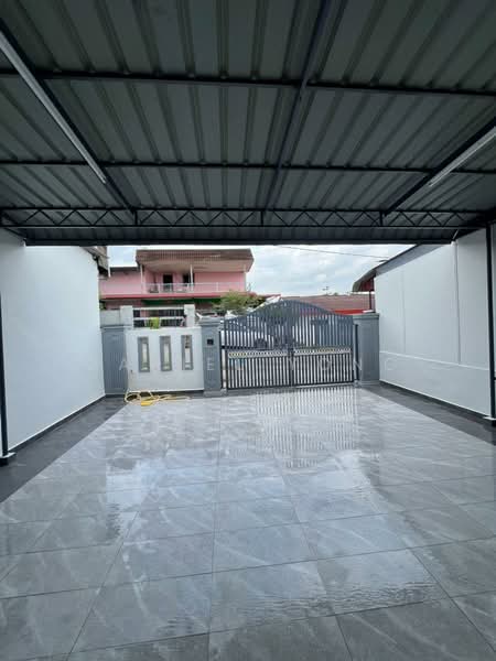 Rumah Teres 1 Tingkat untuk Dijual di Taman Saleng (Kulai) - Daniel Yong - Exterior - PropertyGuru.com.my