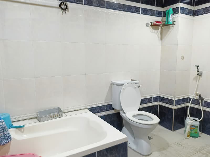 Rumah Teres 2.5 Tingkat untuk Dijual di Seri Kembangan (Selangor) - Marilyn Khor - Bathroom - PropertyGuru.com.my