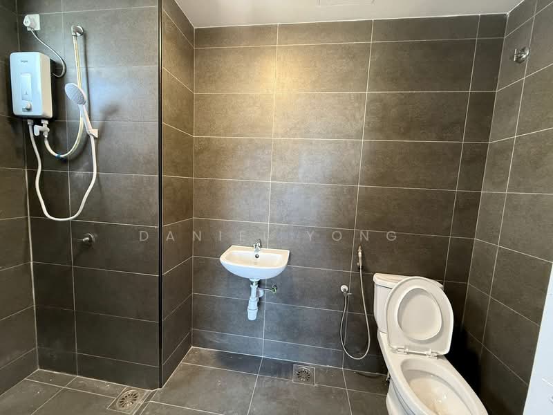 Servis Apartment untuk Dijual di Midas @ Seri Alam - Daniel Yong - Bathroom - PropertyGuru.com.my