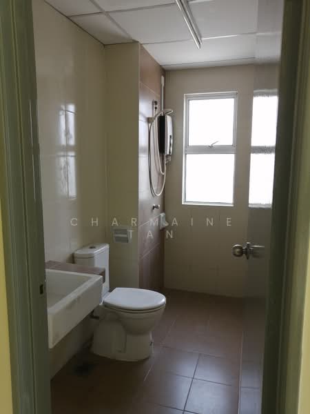 Kondominium untuk Dijual di The iResidence - Charmaine Tan - Bathroom - PropertyGuru.com.my