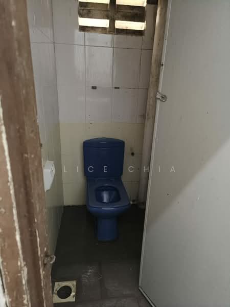 Shop for Rent in Ulu Tiram (Johor) - Alice Chia - Bathroom - PropertyGuru.com.my