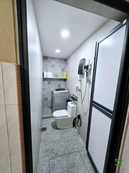 Rumah Teres 2 Tingkat untuk Dijual di Selayang (Selangor) - Sean Yong - Bathroom - PropertyGuru.com.my