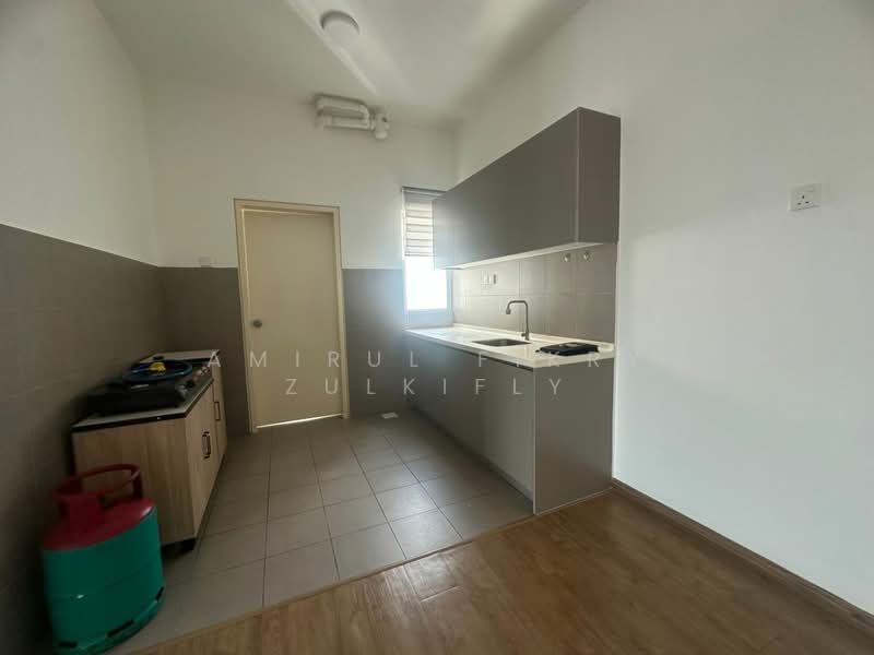 Kondominium untuk Disewa di Lakefront Homes - Amirul Fikry Zulkifly - Kitchen - PropertyGuru.com.my