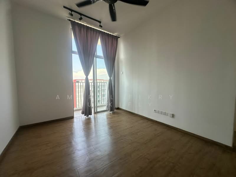 Kondominium untuk Disewa di Lakefront Homes - Amirul Fikry Zulkifly - Balcony - PropertyGuru.com.my