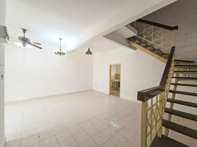 2-storey Terraced House for Sale in Taman Desaria (Nilai) - Nurashekin . - Living Room - PropertyGuru.com.my