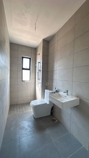 Rumah Berkembar untuk Dijual di Muar (Johor) - Mii Ong - Bathroom - PropertyGuru.com.my