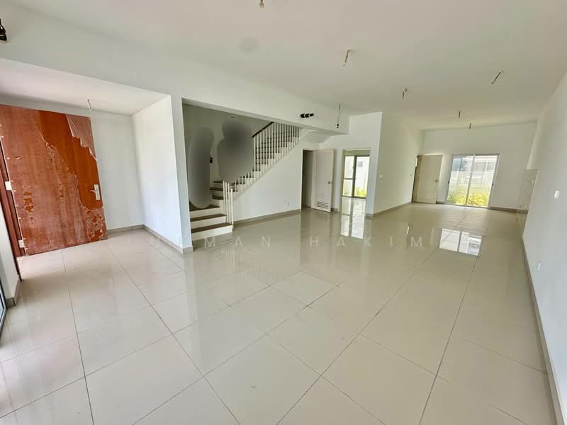 Rumah Teres 2 Tingkat untuk Dijual di Bandar Gamuda Cove (Dengkil) - Lukman Hakim - Living Room - PropertyGuru.com.my
