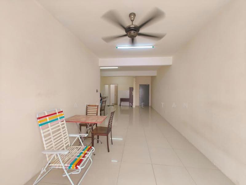 Kediaman Servis untuk Dijual di Imperial Residence - Charmaine Tan - Living Room - PropertyGuru.com.my