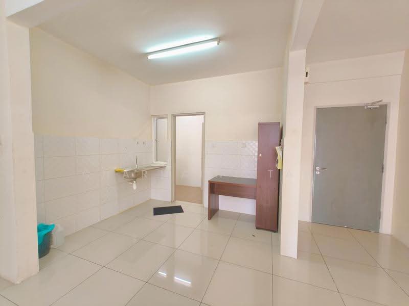 Kediaman Servis untuk Dijual di Imperial Residence - Charmaine Tan - Kitchen - PropertyGuru.com.my
