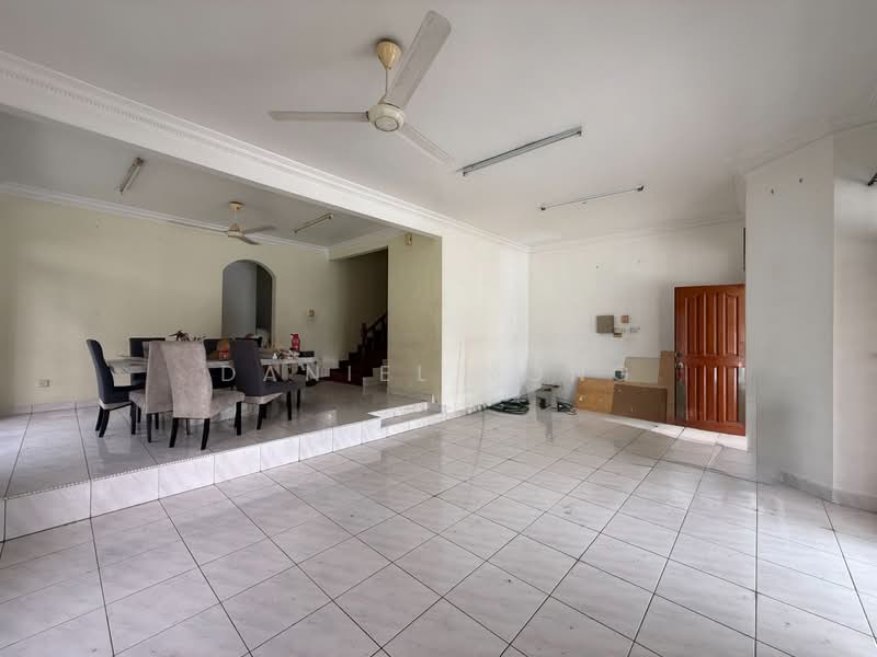 Semi-Detached House for Sale in Taman Perling (Perling) - Daniel Yong - Dining Room - PropertyGuru.com.my