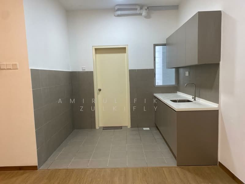 Kondominium untuk Disewa di Lakefront Homes - Amirul Fikry Zulkifly - Kitchen - PropertyGuru.com.my