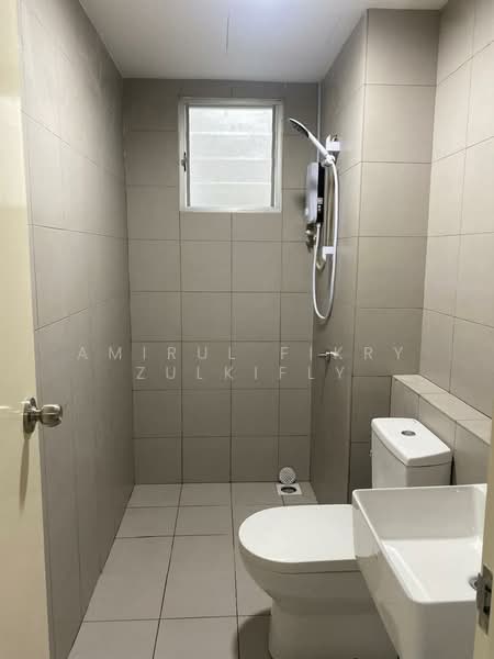 Kondominium untuk Disewa di Lakefront Homes - Amirul Fikry Zulkifly - Bathroom - PropertyGuru.com.my