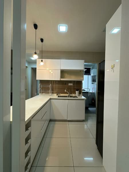 Kondominium untuk Dijual di Lido Four Seasons Residence - Stev Yap - Kitchen - PropertyGuru.com.my