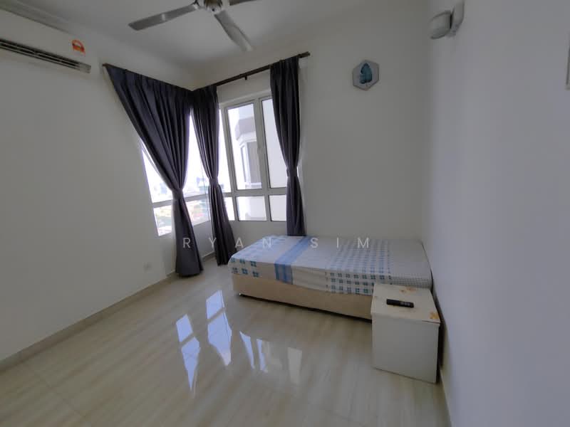 Condominium for Rent at Gurney Park Condominium - Ryan Sim - Bedroom - PropertyGuru.com.my