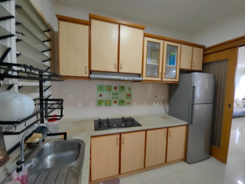 Condominium for Rent at Gurney Park Condominium - Ryan Sim - Kitchen - PropertyGuru.com.my