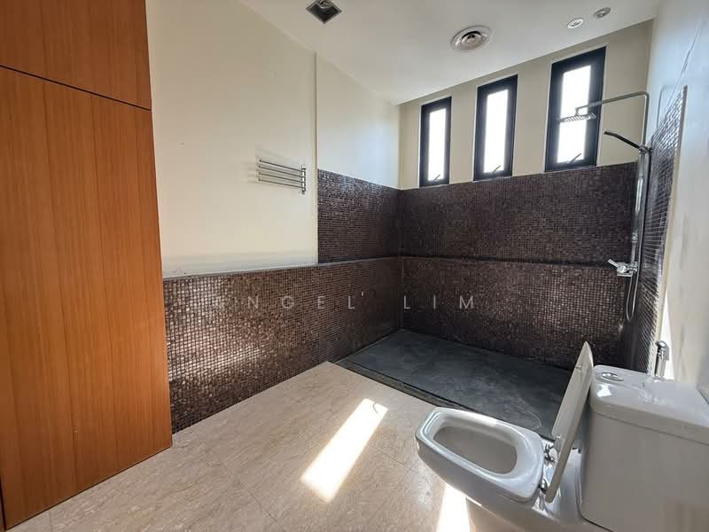 Bungalow for Rent in Petaling Jaya (Selangor) - Angel Lim - Bathroom - PropertyGuru.com.my
