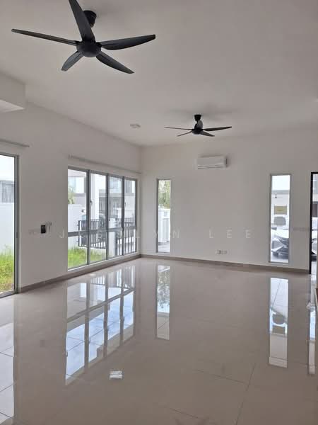 Rumah Teres 2 Tingkat untuk Disewa di Eco Forest (Semenyih) - Jesslyn Lee - Living Room - PropertyGuru.com.my